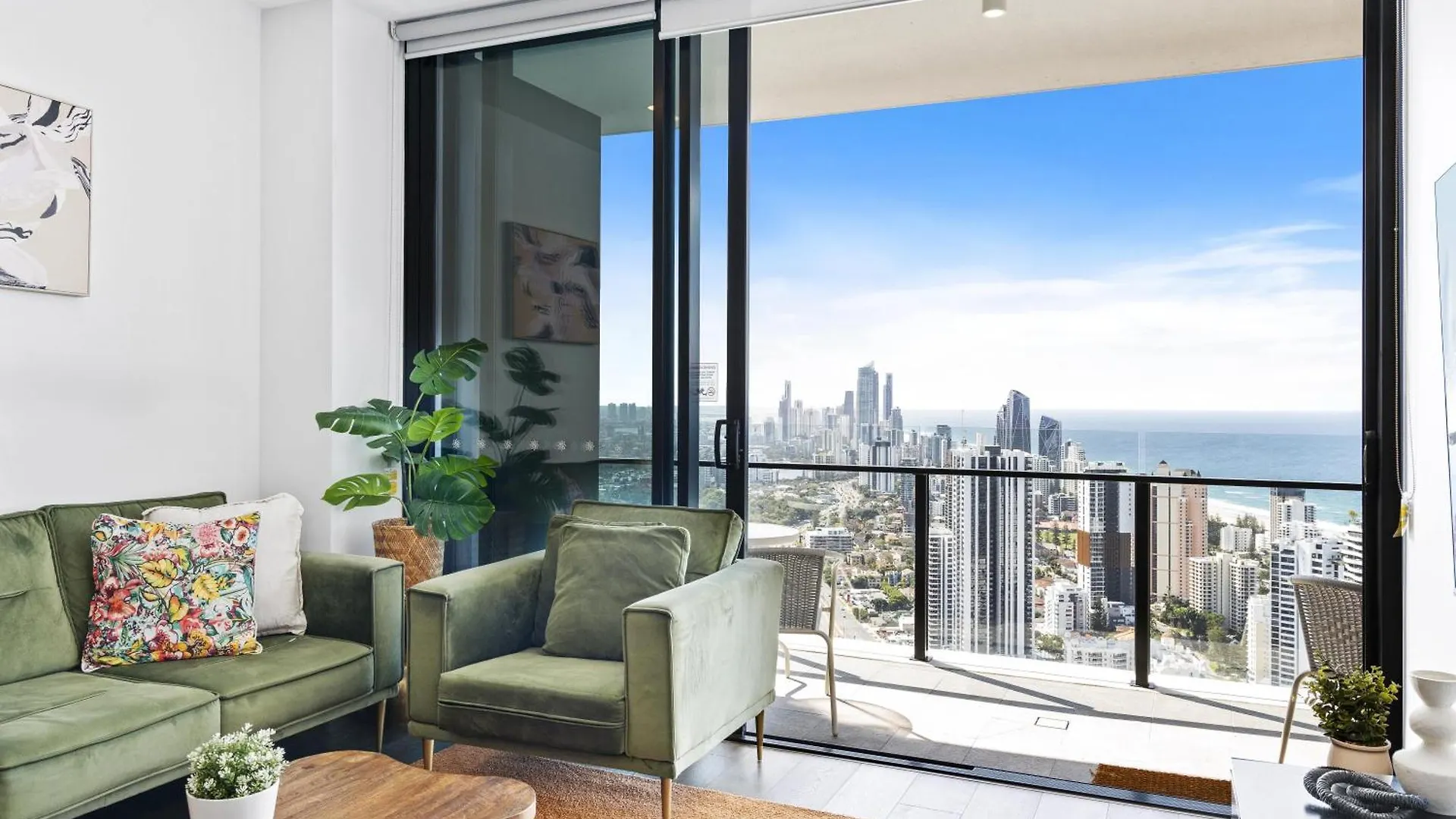 Casino Private Apartments - Qstay Gold Coast